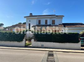 Houses (detached house), 218 m², near bus and train, Calle l'Assutzena