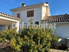 Houses (detached house), 218 m², near bus and train, Calle l'Assutzena