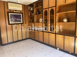 Pis, 105 m², prop de bus i tren, Calle AVDA BARCELONA