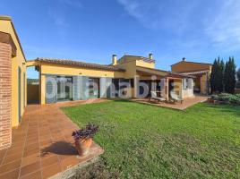 Houses (detached house), 340 m², almost new