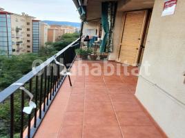 Flat, 70 m², near bus and train, Calle de Cartellà