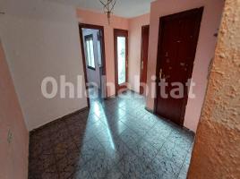 Flat, 66 m², near bus and train