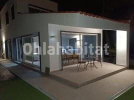 Casa (unifamiliar aïllada), 240 m², prop de bus i tren, seminou, Castelloli