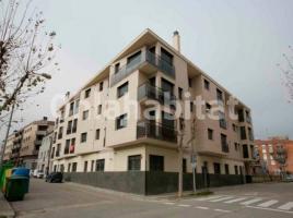 Duplex, 95 m², near bus and train, almost new, CALAF