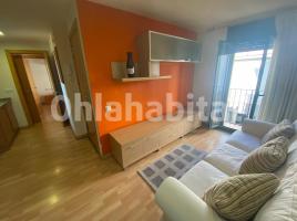 Flat, 60 m², near bus and train