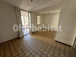 Flat, 125 m², near bus and train, Centre