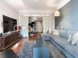 Piso, 218 m², cerca de bus y tren