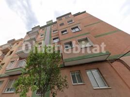 Flat, 90 m², near bus and train