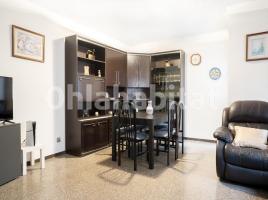 Piso, 90 m², cerca de bus y tren