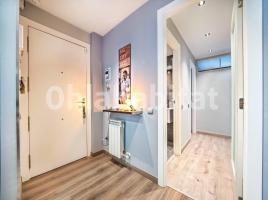 Piso, 99 m², cerca de bus y tren, seminuevo