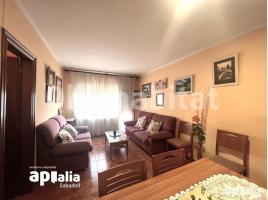 Flat, 77 m², near bus and train, CENTRO