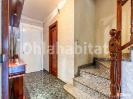 Casa (unifamiliar adossada), 251 m², prop de bus i tren, CAN LLOBET