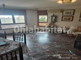 Piso, 188 m², cerca de bus y tren