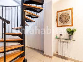 Piso, 125 m², cerca de bus y tren, seminuevo, Poble - Casc Antic