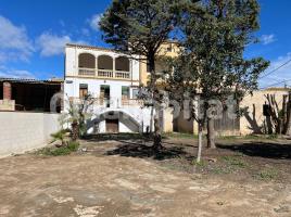 Houses (detached house), 401 m², near bus and train, Torroella de Fluvià