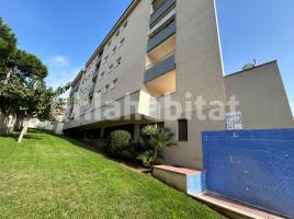 Apartamento, 99 m², cerca de bus y tren, seminuevo, Fenals