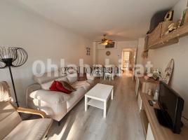 For rent flat, 80 m², near bus and train