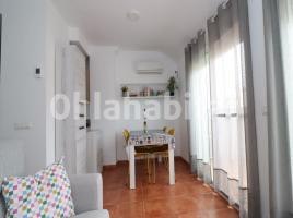 Lloguer apartament, 96 m², prop de bus i tren, nou, Les Cases d'Alcanar