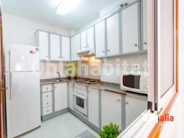 Apartament, 47 m², near bus and train