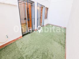 Piso, 139 m², cerca de bus y tren, seminuevo