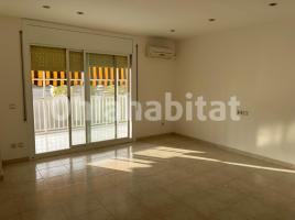 Apartament, 110 m², prop de bus i tren