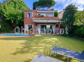 For rent Houses (villa / tower), 250 m²