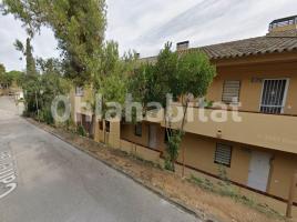 Piso, 74 m², cerca de bus y tren