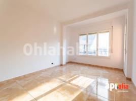 Apartamento, 92 m², cerca de bus y tren