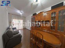 Casa (unifamiliar adossada), 156 m², prop de bus i tren, seminou