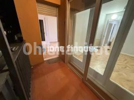 Piso, 85 m², cerca de bus y tren