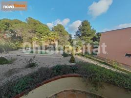 Houses (villa / tower), 967 m²