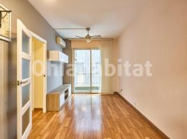 Piso, 70 m², cerca de bus y tren