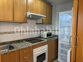 Alquiler piso, 67 m², cerca de bus y tren, seminuevo