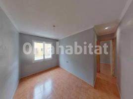 Apartamento, 77 m², cerca de bus y tren, Calle Miguel de Cervantes