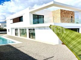 Casa (xalet / torre), 350 m², nou