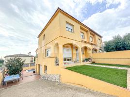 Houses (terraced house), 182 m², Calle de Josep Maria de Sagarra, 43