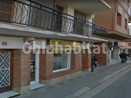 Lloguer local comercial, 35 m², prop de bus i tren