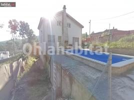 Houses (detached house), 277 m², near bus and train, almost new