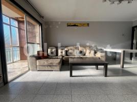 Piso, 93 m², cerca de bus y tren