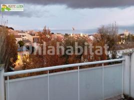 Flat, 116 m², near bus and train, almost new