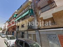 Flat, 65 m², close to bus and metro