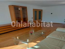 Flat, 104 m², near bus and train