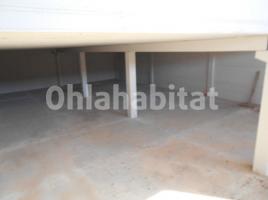 For rent industrial, 1250 m², esquina calle Copérnico