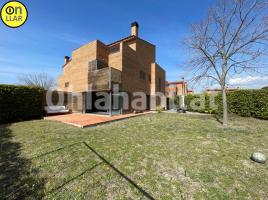 Houses (detached house), 274 m², near bus and train, almost new, L'Ametlla del Vallès