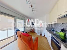 Apartament, 58 m², près de bus et de train, presque neuf