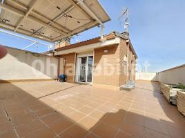 Casa (unifamiliar adossada), 262 m², prop de bus i tren, seminou