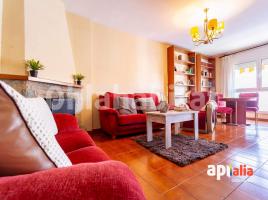 Piso, 126 m², cerca de bus y tren