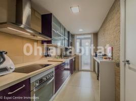 Flat, 90 m², near bus and train