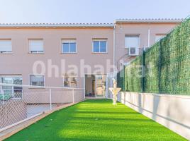 Houses (terraced house), 212 m², near bus and train, Calle Apel.les Mestres, 25