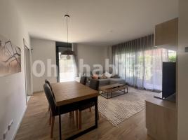 For rent flat, 100 m², near bus and train, almost new